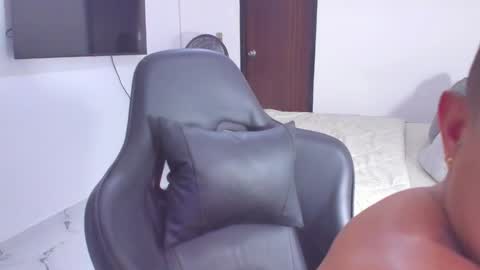 JBrooksXx online show from 01-28-25, 02:11