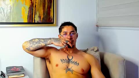 Lil Dark online show from 10-18-25, 04:59