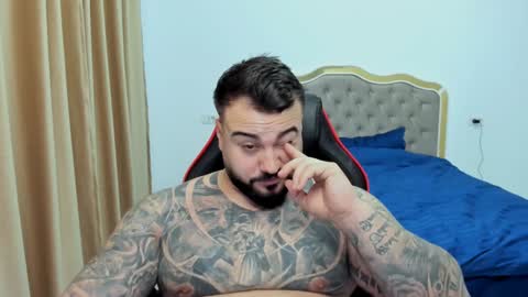 Snapshot of javicute4u chatting on 12-16-24, 08:26 Javi online show from 12-16-24, 08:26