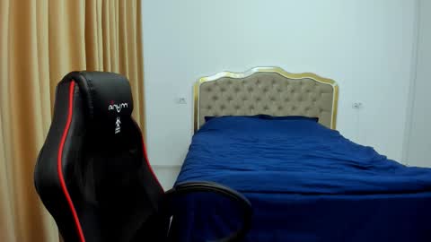 Snapshot of javicute4u chatting on 09-21-25, 07:59 Javi online show from 09-21-25, 07:59