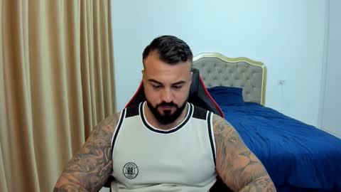 Snapshot of javicute4u chatting on 10-08-25, 05:32 Javi online show from 10-08-25, 05:32