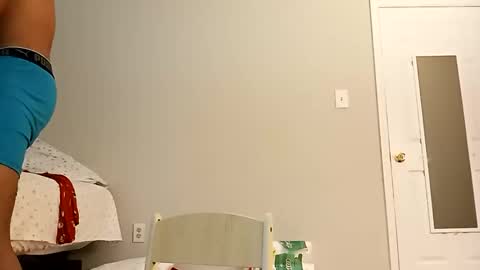 javier_jr26 online show from 10-08-25, 02:47