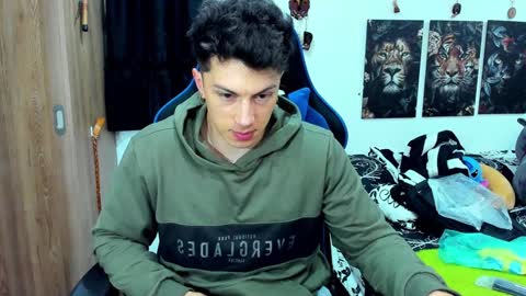 Javier online show from 12-10-24, 12:28