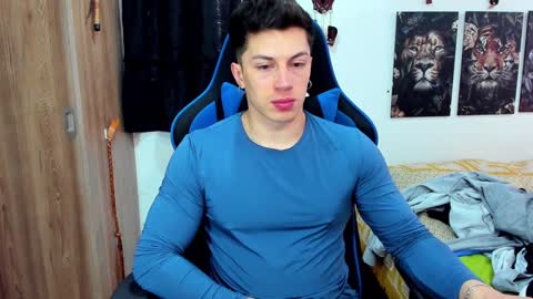 Javier online show from 12-11-24, 07:57