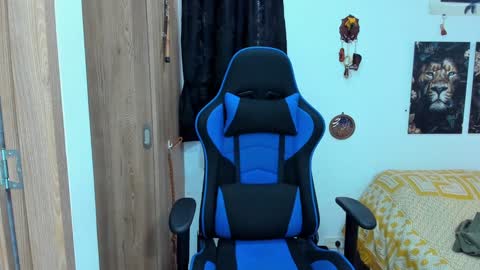 Javier online show from 12-29-24, 08:37