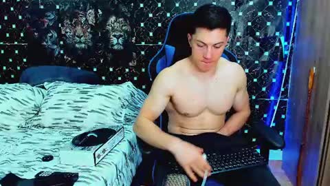 Snapshot of javiersexymann chatting on 07-01-26, 06:04 Javier online show from 07-01-26, 06:04