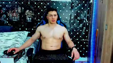 Snapshot of javiersexymann chatting on 07-14-26, 05:12 Javier online show from 07-14-26, 05:12