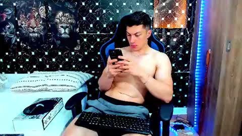 Snapshot of javiersexymann chatting on 07-22-26, 06:43 Javier online show from 07-22-26, 06:43