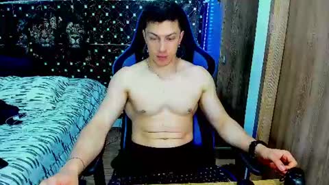 Snapshot of javiersexymann chatting on 07-28-26, 09:03 Javier online show from 07-28-26, 09:03