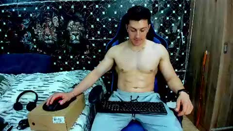Snapshot of javiersexymann chatting on 07-31-26, 07:19 Javier online show from 07-31-26, 07:19