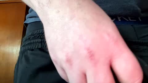 Snapshot of jawssharkparty chatting on 12-30-24, 08:04 Jaws  online show from 12-30-24, 08:04