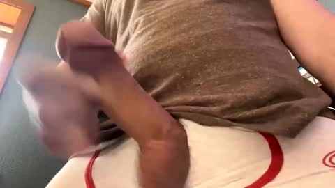 Snapshot of jawssharkparty chatting on 01-21-25, 06:55 Jaws  online show from 01-21-25, 06:55