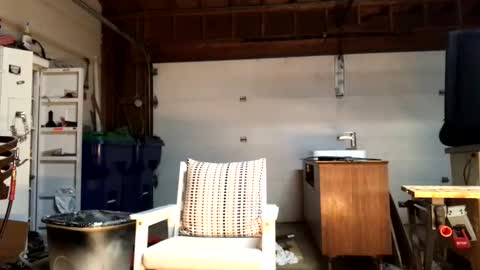 Snapshot of jawssharkparty chatting on 10-06-25, 04:54 Jaws  online show from 10-06-25, 04:54