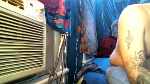 Snapshot of jax_skyfallin chatting on 03-11-25, 04:43 jaxxx666 online show from 03-11-25, 04:43