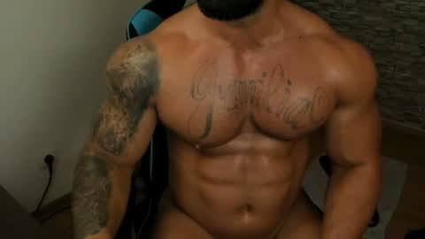 Snapshot of jaxonhunk chatting on 06-22-26, 01:18 JaxonHunk online show from 06-22-26, 01:18