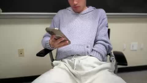 jaxsongray77 online show from 04-28-26, 02:27