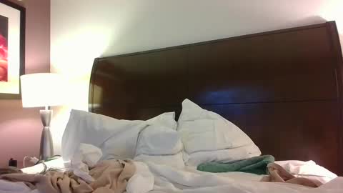 Snapshot of jay779x chatting on 02-14-25, 09:34 mj online show from 02-14-25, 09:34