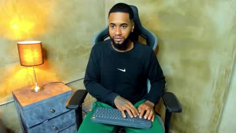 Snapshot of jay_jhonson chatting on 12-20-25, 04:19 jay jhonson online show from 12-20-25, 04:19