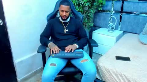 Snapshot of jay_jhonson chatting on 02-20-26, 04:09 jay jhonson online show from 02-20-26, 04:09