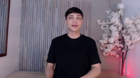 Snapshot of jay_smile chatting on 06-15-26, 01:24 JAY online show from 06-15-26, 01:24