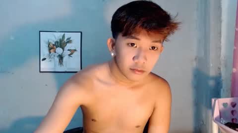 Snapshot of jay_xxx24 chatting on 05-05-26, 10:01 jay_xxx24 online show from 05-05-26, 10:01