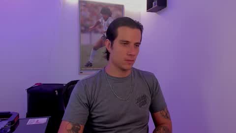 Snapshot of jayalvarrez_ chatting on 02-10-26, 07:51 Jay Alvarrez online show from 02-10-26, 07:51