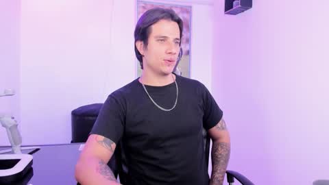 Snapshot of jayalvarrez_ chatting on 02-25-26, 07:56 Jay Alvarrez online show from 02-25-26, 07:56