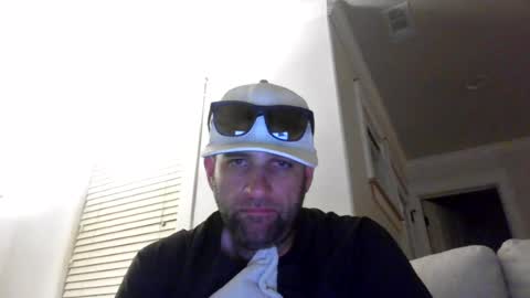 Snapshot of jaybee8112 chatting on 07-13-26, 07:33 jaybee8112 online show from 07-13-26, 07:33