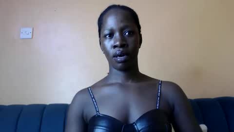 Snapshot of jayny1 chatting on 11-11-25, 12:27 Jayny online show from 11-11-25, 12:27