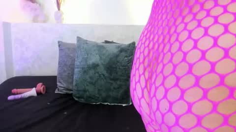 Snapshot of jazmin_flores1 chatting on 06-23-26, 11:36 Jazmin online show from 06-23-26, 11:36
