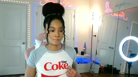 Snapshot of jazminefox chatting on 08-04-26, 06:43 Jazmine Fox online show from 08-04-26, 06:43