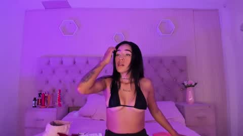 Snapshot of jazminrusso_ chatting on 05-29-26, 06:00 Jazminrusso online show from 05-29-26, 06:00