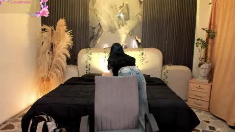 Snapshot of jazminrusso_ chatting on 06-08-26, 06:47 Jazminrusso online show from 06-08-26, 06:47