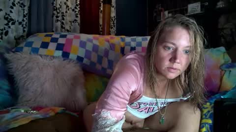 Snapshot of jazzmcjames chatting on 10-20-25, 01:06 jazzmcjames online show from 10-20-25, 01:06