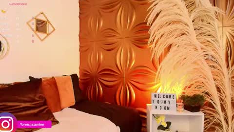 Jazmin online show from 10-11-25, 01:20