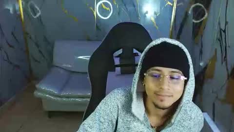 Snapshot of jbarto_ chatting on 05-30-26, 01:57 jbarto_ online show from 05-30-26, 01:57
