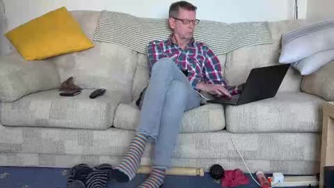 Jon online show from 03-12-25, 03:07