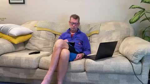 Jon online show from 10-27-25, 06:12