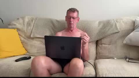 Snapshot of jcar57 chatting on 07-11-26, 05:32 Jon online show from 07-11-26, 05:32