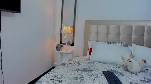 Snapshot of jdaniel_shellby chatting on 01-17-25, 01:25 jhon online show from 01-17-25, 01:25