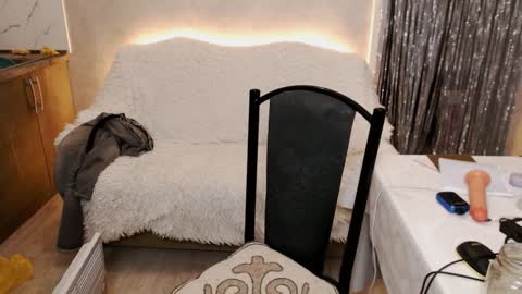 Angel online show from 12-12-24, 06:21