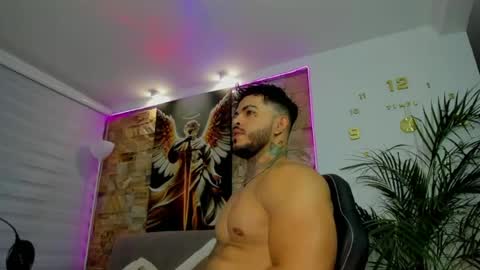 Snapshot of jean_lopez chatting on 05-12-26, 05:15 Jean axelcrow Modelo Independiente online show from 05-12-26, 05:15