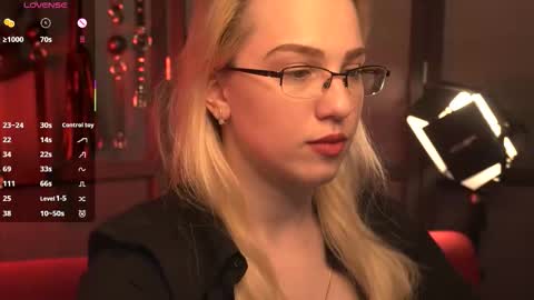 Snapshot of jeancoleex chatting on 10-07-25, 06:10 Jean online show from 10-07-25, 06:10