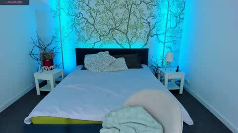 jeanniefox_ online show from 10-14-25, 06:25