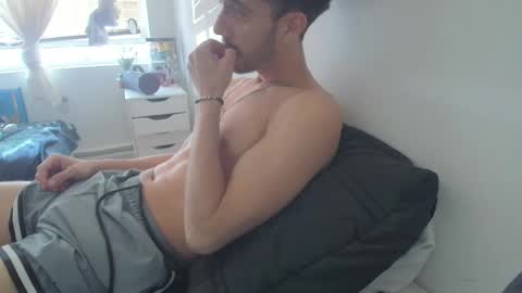 Snapshot of jeanpierbello7 chatting on 04-24-26, 04:20 jean pier bello Silva online show from 04-24-26, 04:20