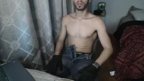 Snapshot of jeanpierbello7 chatting on 05-28-26, 04:10 jean pier bello Silva online show from 05-28-26, 04:10