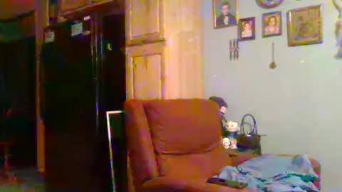 jearnold44 online show from 03-03-25, 04:14