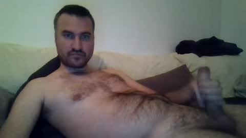 Snapshot of jebeni18 chatting on 07-12-26, 07:05 somefucker6666 online show from 07-12-26, 07:05