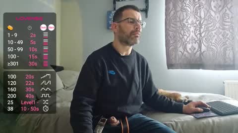 Snapshot of jediknight2 chatting on 02-09-26, 10:19 Matt online show from 02-09-26, 10:19