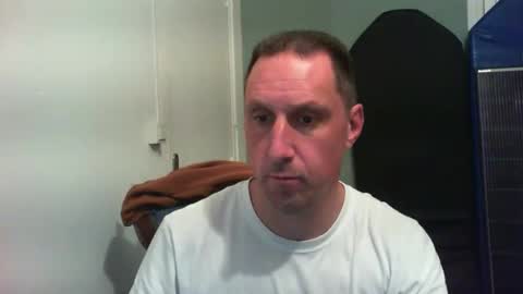 Snapshot of jef74700 chatting on 02-24-26, 06:33 Jrme online show from 02-24-26, 06:33